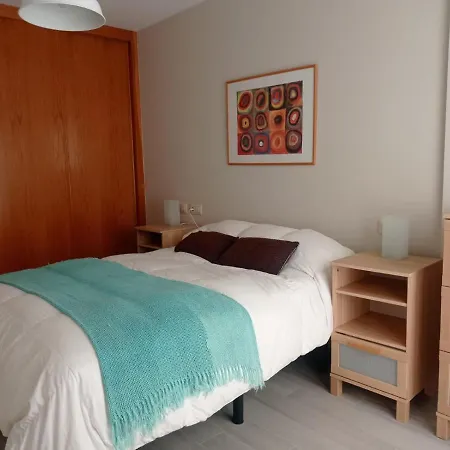 Apartamento Isidro Parga Pondal Laxe